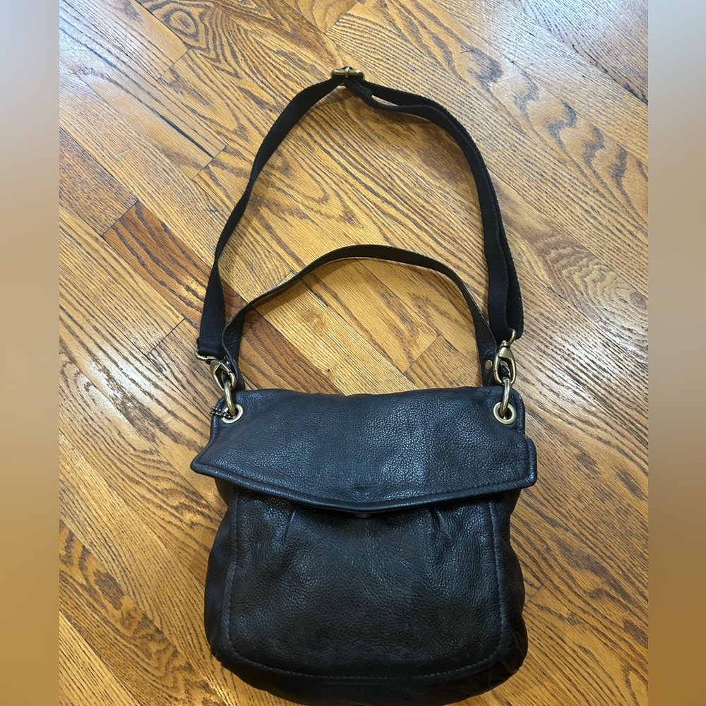 Fossil Crossbody bag with removable strap/ brass hardware
